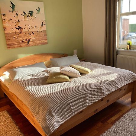 Jensen-Huus Apartment Dagebull Bagian luar foto